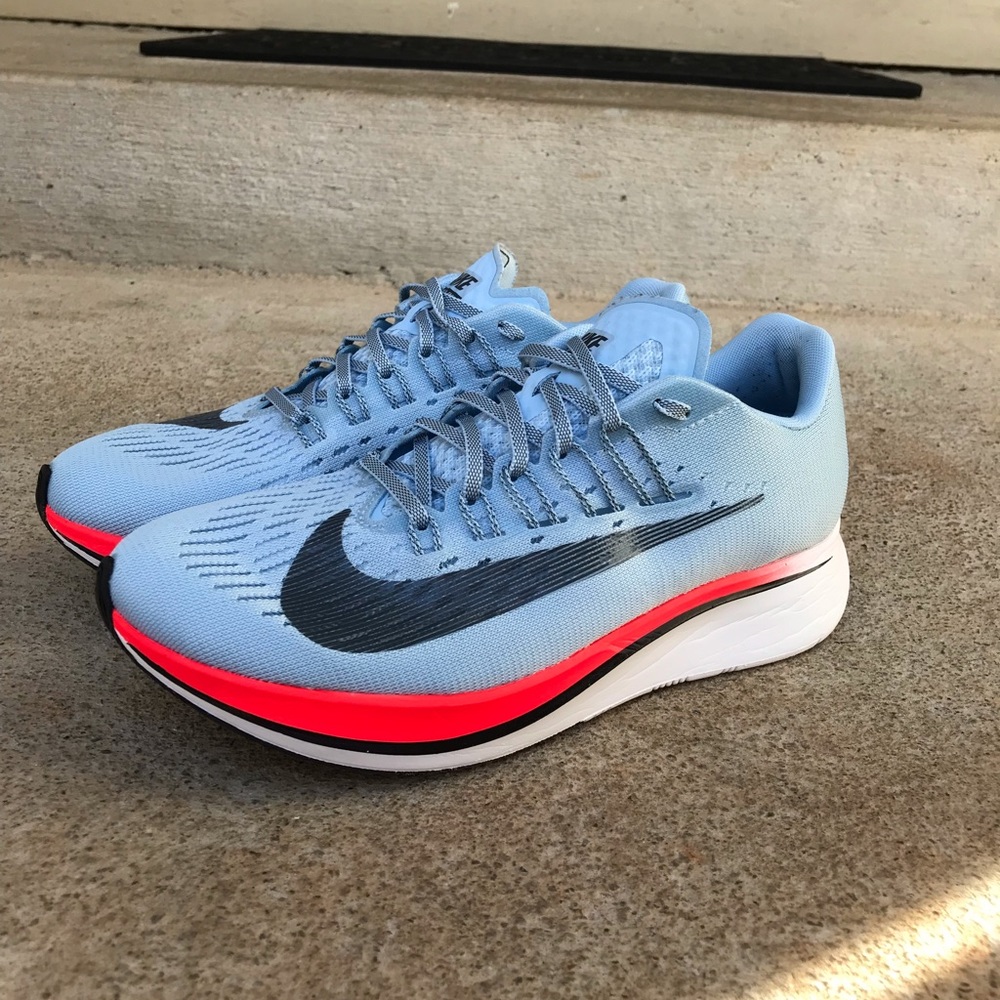 Nike Women’s Zoom Fly Running Shoe Size 8